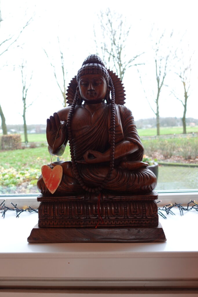 Ganga geeft regelmatig teachings op basis van Een Cursus in Wonderen en Transformatieve Yoga